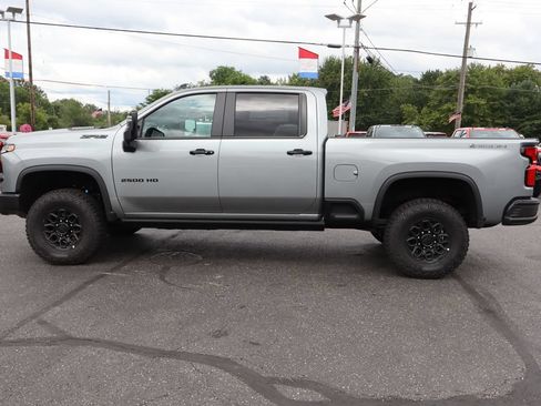 New 2026 Chevrolet Silverado 2500 ZR2 w/ ZR2 Bison Edition AWD/4WD image 10