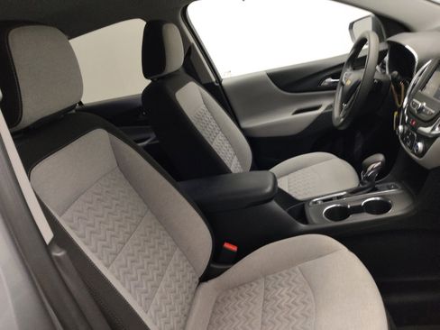 Used 2023 Chevrolet Equinox LS image 21