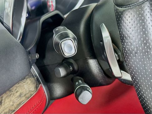 Used 2018 Mercedes-Benz SL 550 image 11