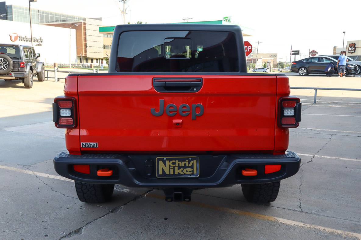 Used 2026 Jeep Gladiator Mojave AWD/4WD image 13