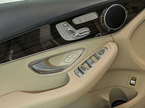 Used 2017 Mercedes-Benz C 300 Sedan image 10