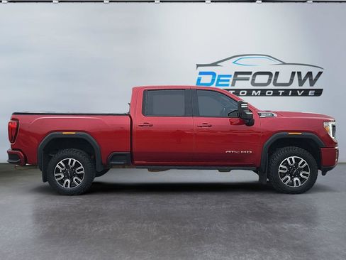 Used 2022 GMC Sierra 2500 AT4 image 2