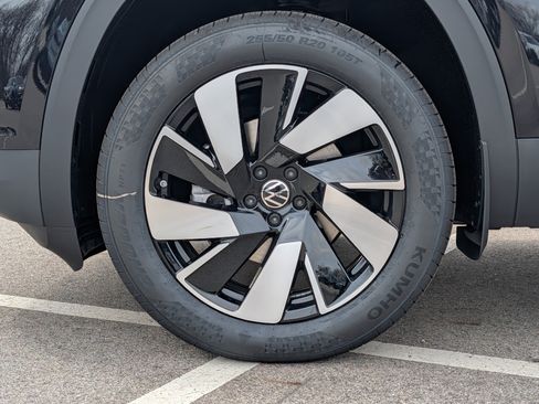 New 2026 Volkswagen Atlas Cross Sport SE AWD/4WD image 4
