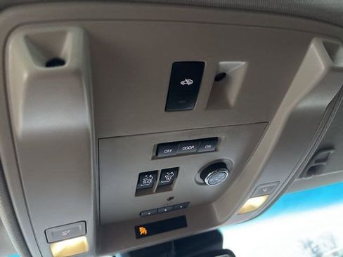 Used 2016 Chevrolet Tahoe LTZ image 29