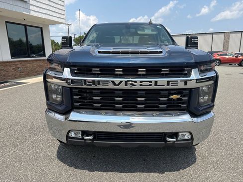 Used 2022 Chevrolet Silverado 2500 LT w/ Convenience Package AWD/4WD image 9