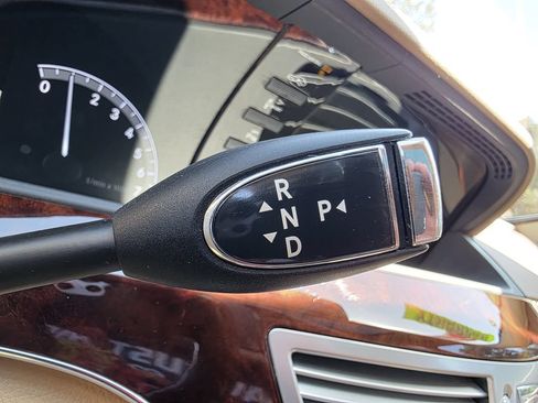 Used 2012 Mercedes-Benz S 550 4MATIC image 27