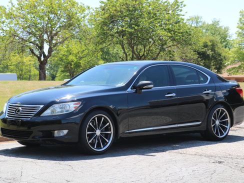 Used 2010 Lexus LS 460 image 2