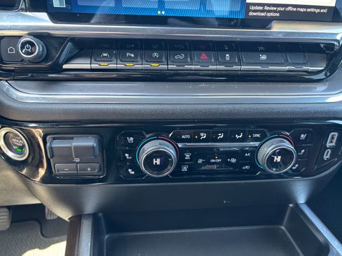 Used 2024 Chevrolet Silverado 1500 High Country w/ Technology Package image 14