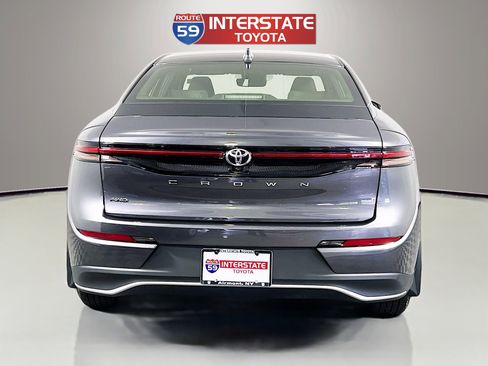 Used 2023 Toyota Crown AWD/4WD image 6