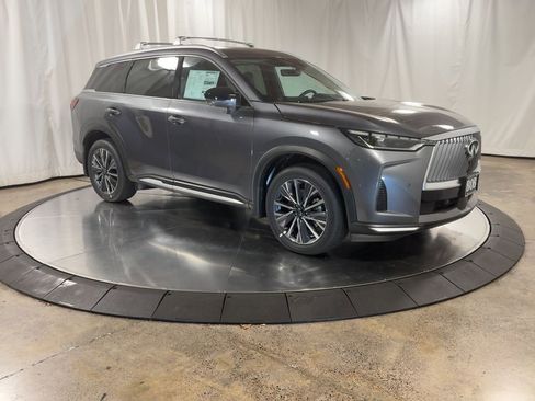 Certified 2026 INFINITI QX60 Luxe w/ Family Package image 2