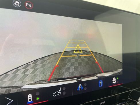 New 2026 GMC Canyon Elevation w/ Convenience Package image 15