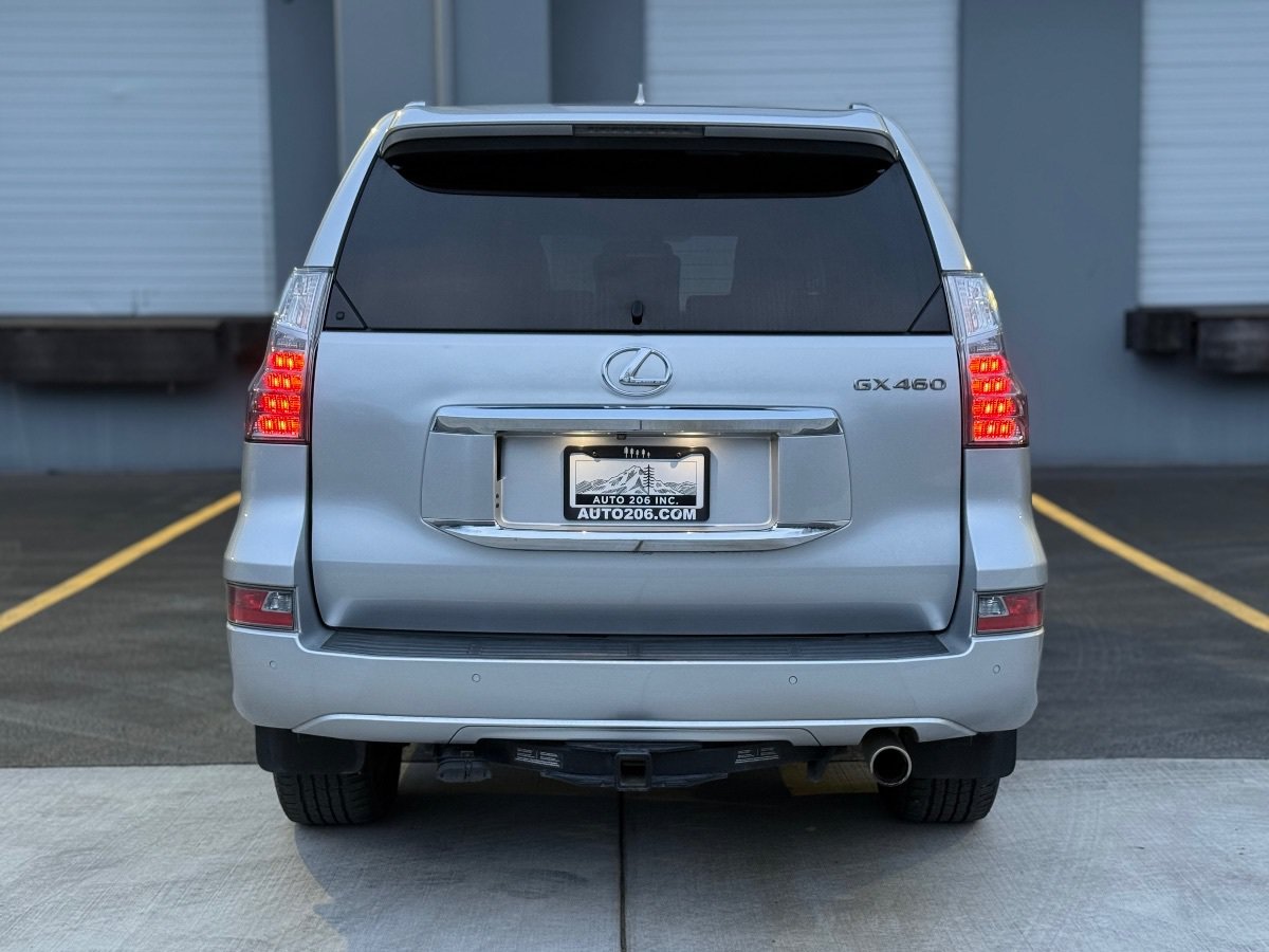Used 2018 Lexus GX 460 Premium w/ Premium Package AWD/4WD image 5