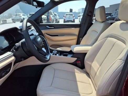 New 2025 Jeep Grand Cherokee L Limited w/ Luxury Tech Group II image 14