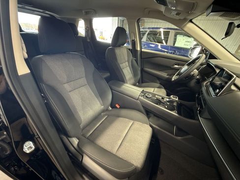 New 2026 Nissan Rogue SV w/ Cold Weather Package AWD/4WD image 24