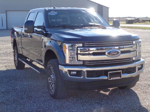 Used 2017 Ford F250 Lariat w/ Lariat Value Package image 5