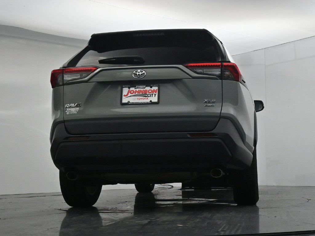 Used 2021 Toyota RAV4 XLE w/ Convenience Package AWD/4WD image 35
