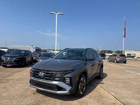 Used 2025 Hyundai Tucson SEL FWD image 7