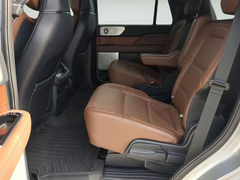 Used 2024 Lincoln Navigator Reserve AWD/4WD image 22
