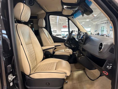 Used 2022 Mercedes-Benz Sprinter 3500 image 61