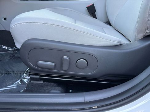 Used 2025 Hyundai Kona SEL image 23