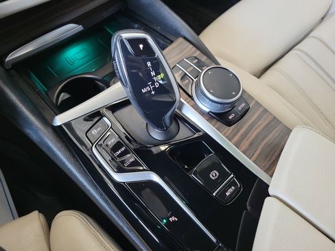 Used 2022 BMW 530i xDrive w/ Convenience Package image 24