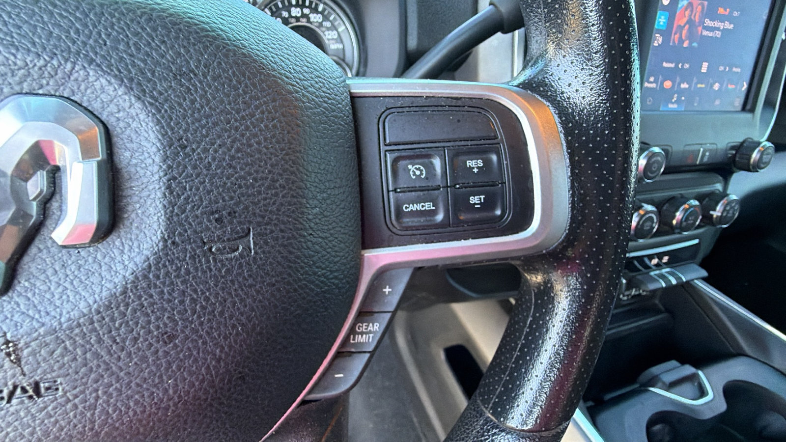 Used 2022 RAM 2500 Big Horn AWD/4WD image 26
