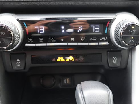 Certified 2024 Toyota RAV4 XLE FWD image 31