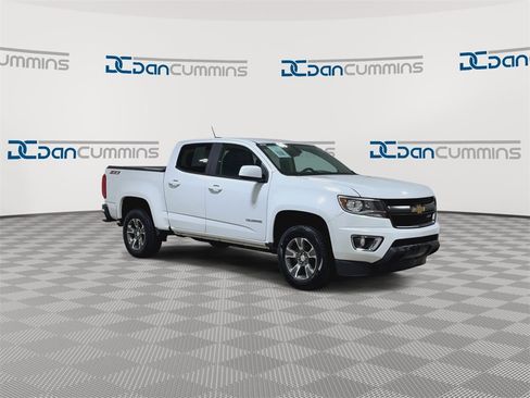 Used 2017 Chevrolet Colorado Z71 image 2