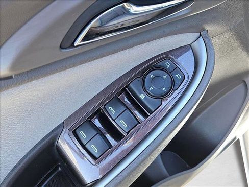 Used 2024 Chevrolet Malibu LT image 11