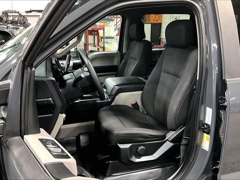 Used 2017 Ford F150 XL w/ Equipment Group 101A Mid image 8