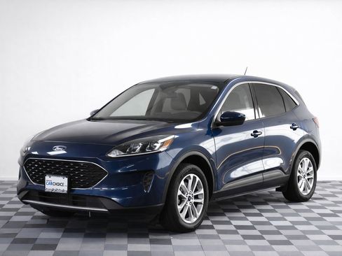 Used 2020 Ford Escape SE image 1