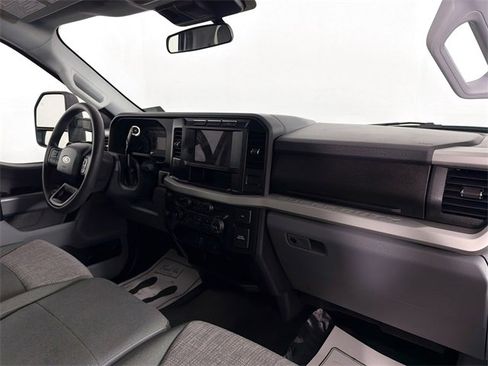 Used 2024 Ford F350 XLT image 28