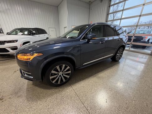 Used 2022 Volvo XC90 T8 Inscription image 45