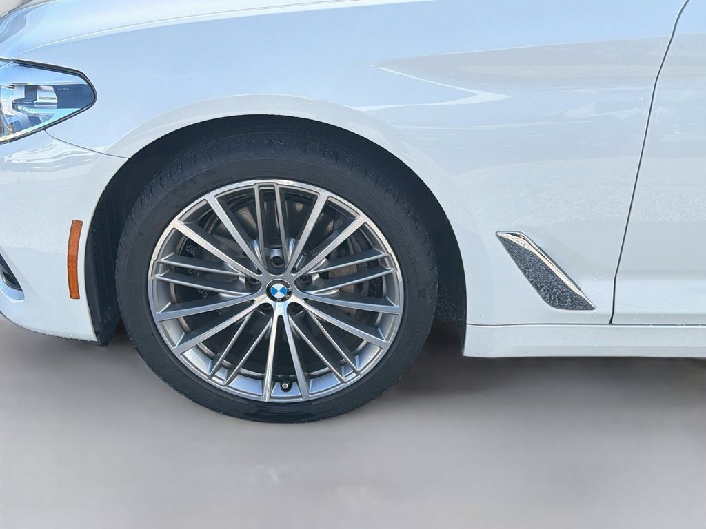 Used 2020 BMW 540i w/ Premium Package RWD image 32