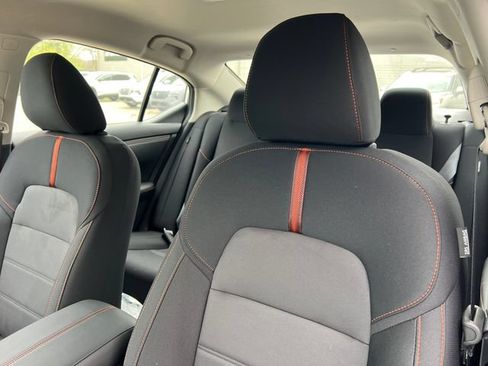 New 2025 Nissan Sentra SR FWD image 9