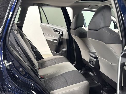 Used 2025 Toyota RAV4 XLE w/ Convenience Package image 17