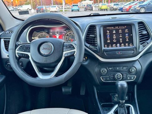 Used 2016 Jeep Cherokee Limited image 17