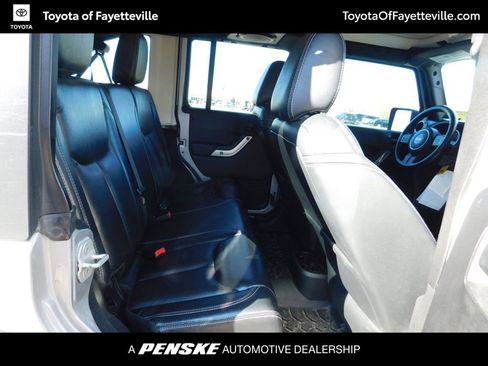 Used 2013 Jeep Wrangler Unlimited Sahara image 5