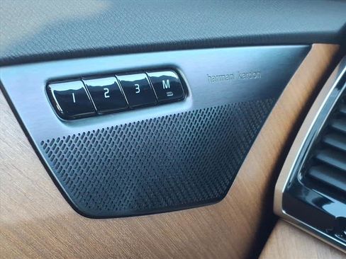 Used 2024 Volvo XC90 B6 Plus w/ Protection Package Premier image 24