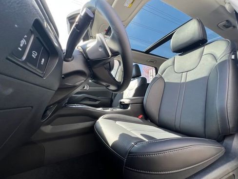 Used 2025 Kia Sorento EX w/ EX Panoramic Sunroof Package AWD/4WD image 18