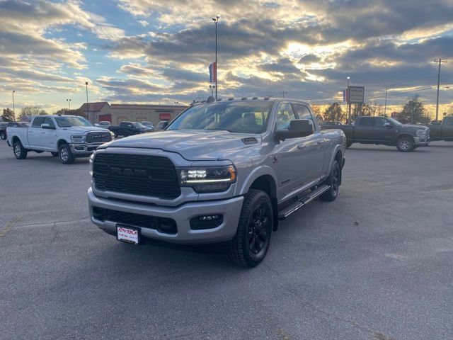 Used 2022 RAM 3500 Limited AWD/4WD image 2