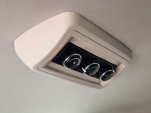 Used 2019 Dodge Grand Caravan SE w/ UConnect Hands-Free Group FWD image 27