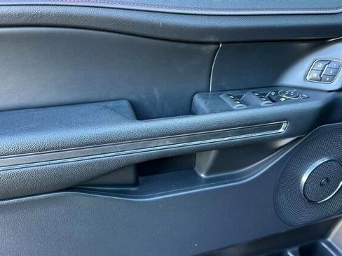 Used 2022 Ford Expedition Max Limited image 10