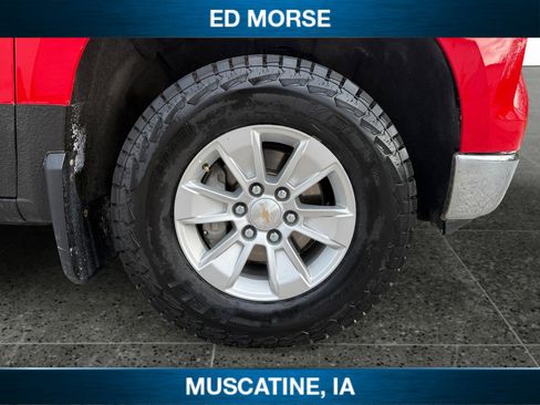 Used 2023 Chevrolet Silverado 1500 LT AWD/4WD image 12