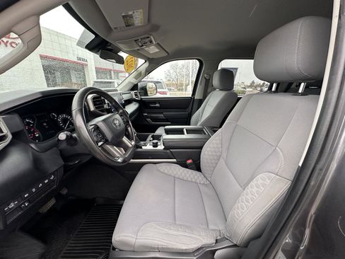 Used 2022 Toyota Tundra SR5 w/ Convenience Package image 18