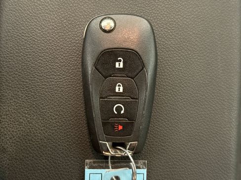 Used 2024 Chevrolet Trax RS FWD image 10