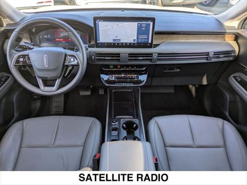 New 2024 Lincoln Corsair Reserve w/ Equipment Group 201A image 13