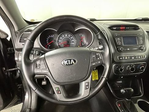 Used 2014 Kia Sorento LX FWD image 14