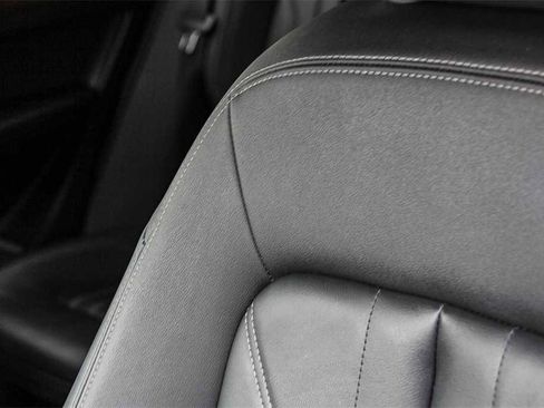 Used 2023 Audi Q5 2.0T Premium w/ Convenience Package image 22