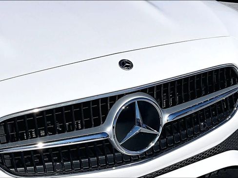 Used 2024 Mercedes-Benz C 300 Sedan image 28